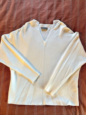 MILA V-Neck Knit Sweater in White